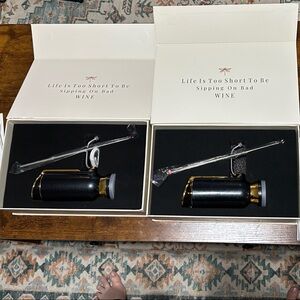 TWO Sorso Wine Aerator, Preserver & Dispenser (one charger)